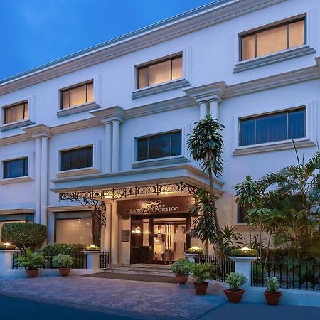 La Place Sarovar Portico Λάκναου Εξωτερικό φωτογραφία